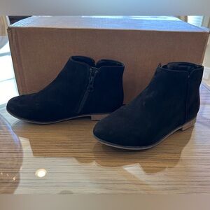 SOLD - Girls ankle boots - size 3